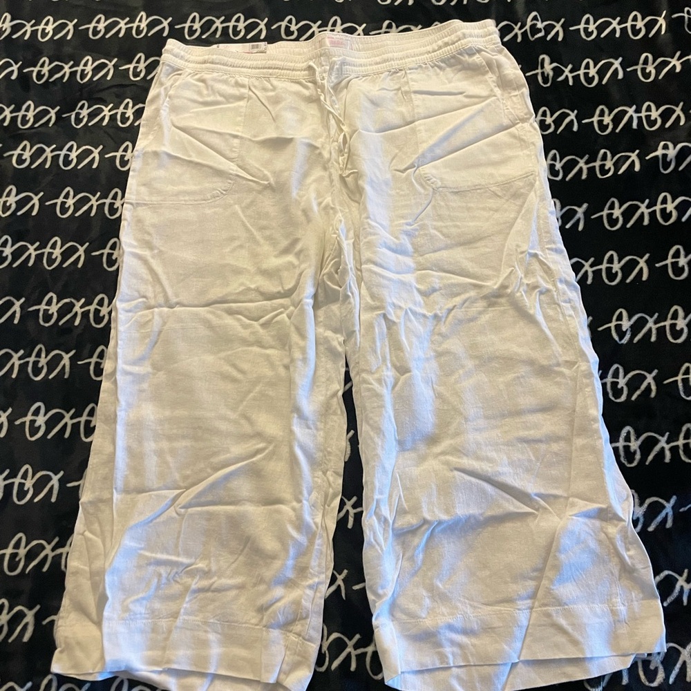 White Cropped Pants